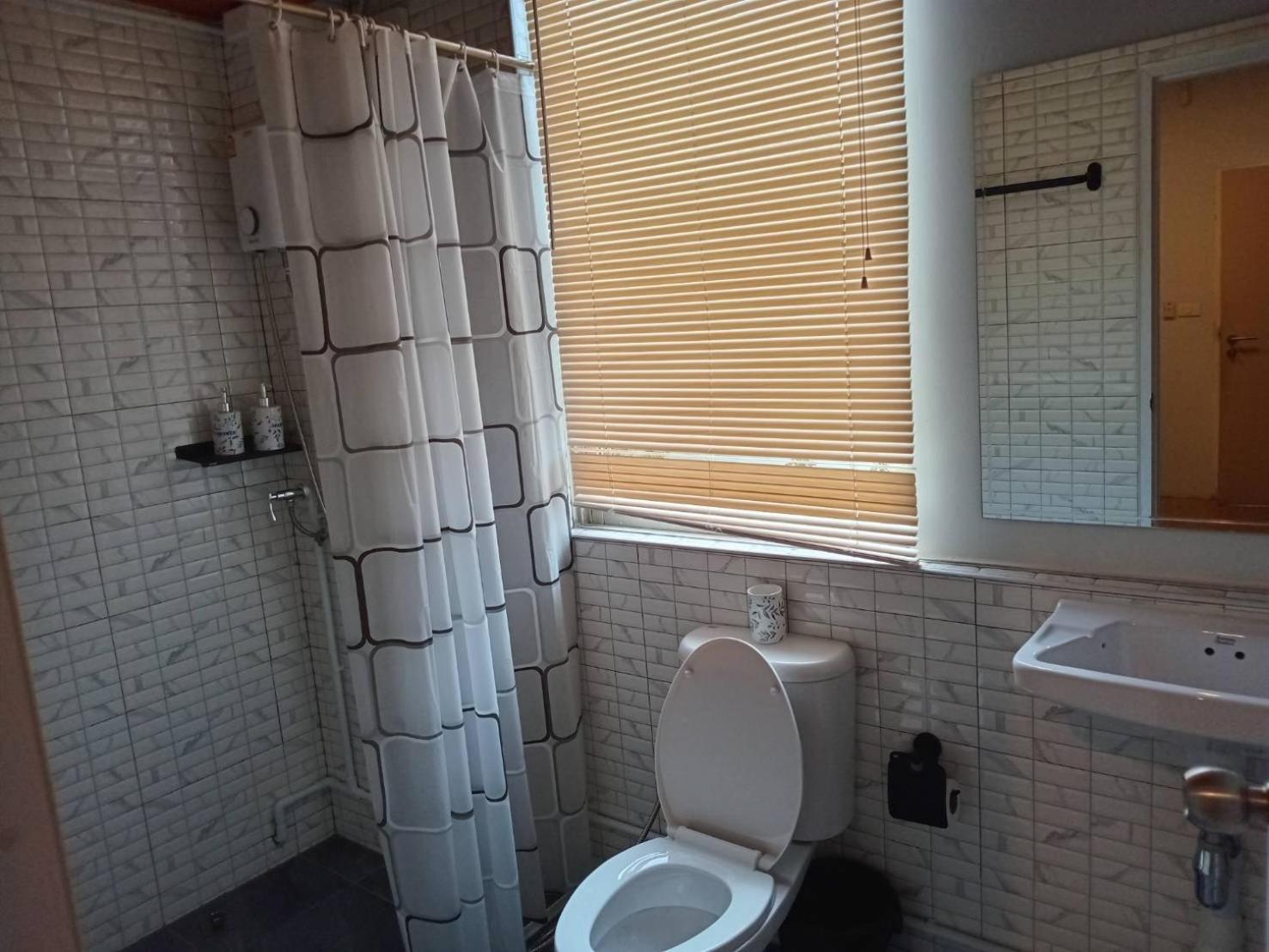 Khách sạn Shade House - Bitec Bangna 3*