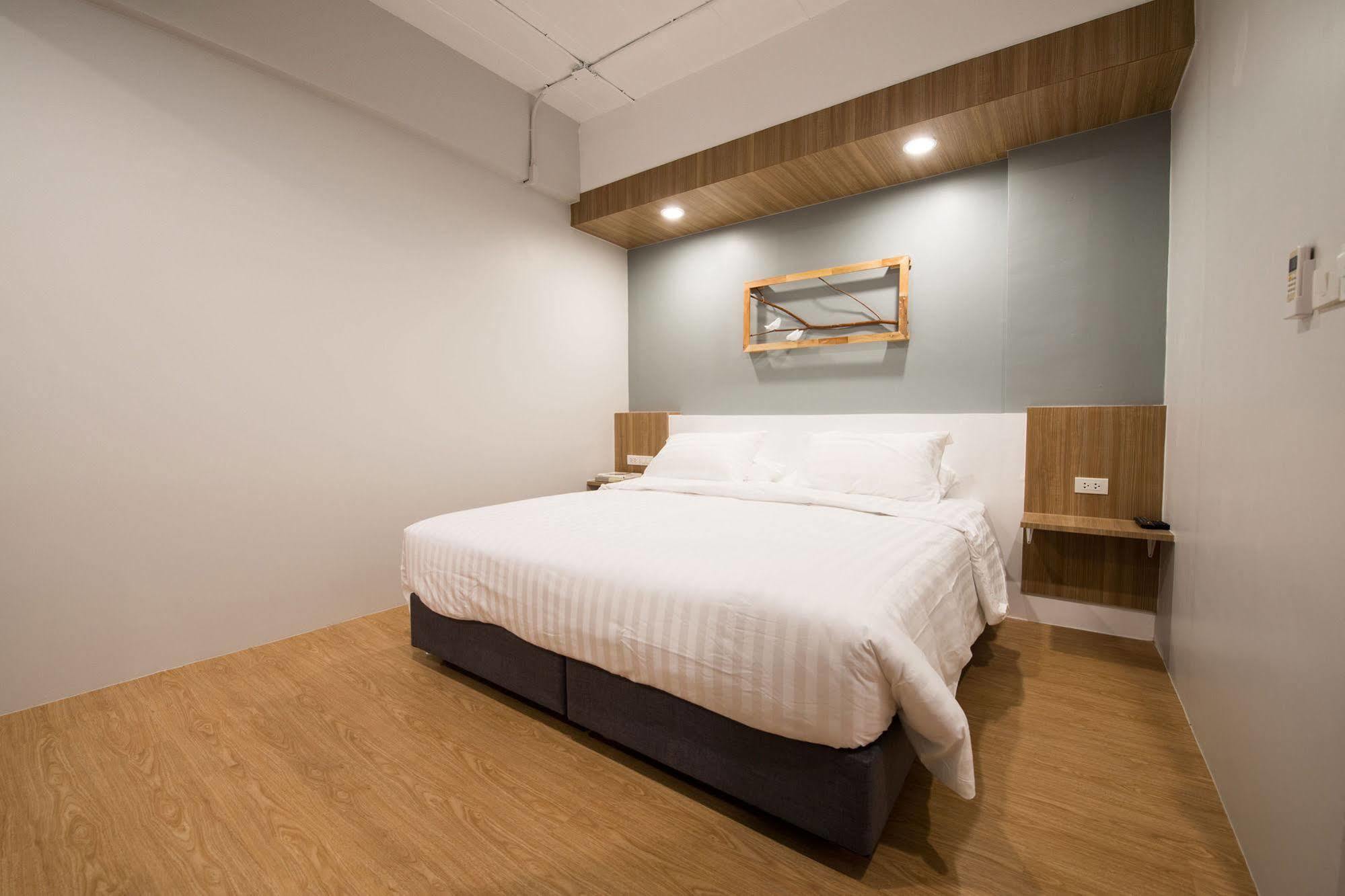 Khách sạn Shade House - Bitec Bangna 3*